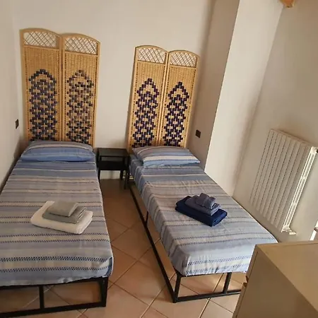 Casa Campione - Intera Casa Vicino Al Centro Semesterbostad *