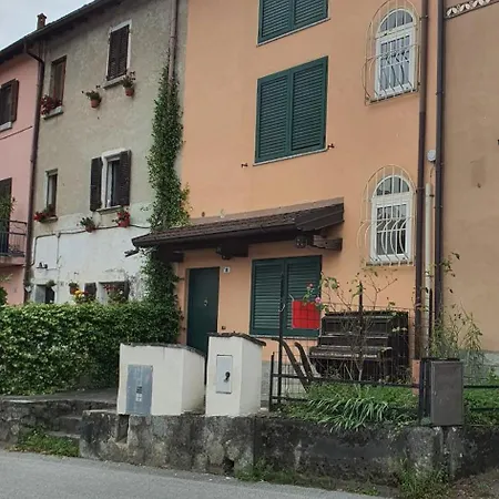 Casa Campione - Intera Casa Vicino Al Centro 度假居 科利科